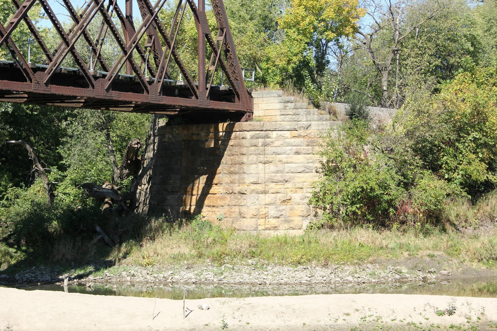 North abutment